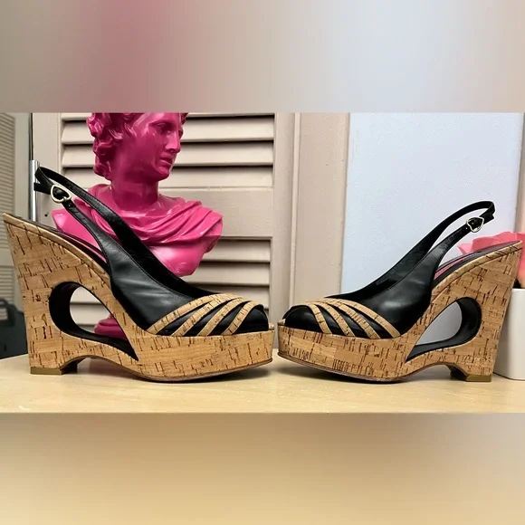 đź’—NWOT BETSEY JOHNSON WEDGESđź’— - Picture 1 of 16